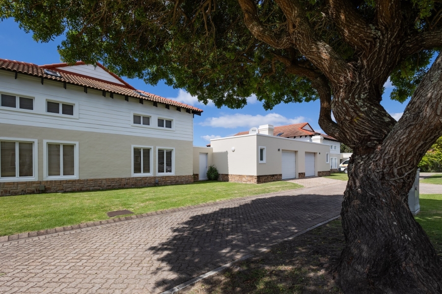 2 Bedroom Property for Sale in Keurbooms Western Cape